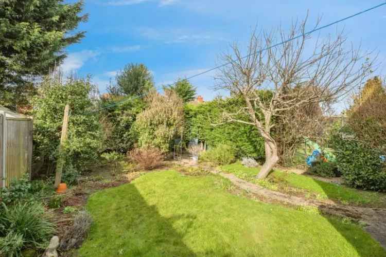 3 Bed Semi Detached House with Garage and Gardens