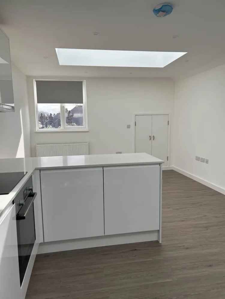 2 Bedroom Apartment House to Rent Near Streatham Hill Station