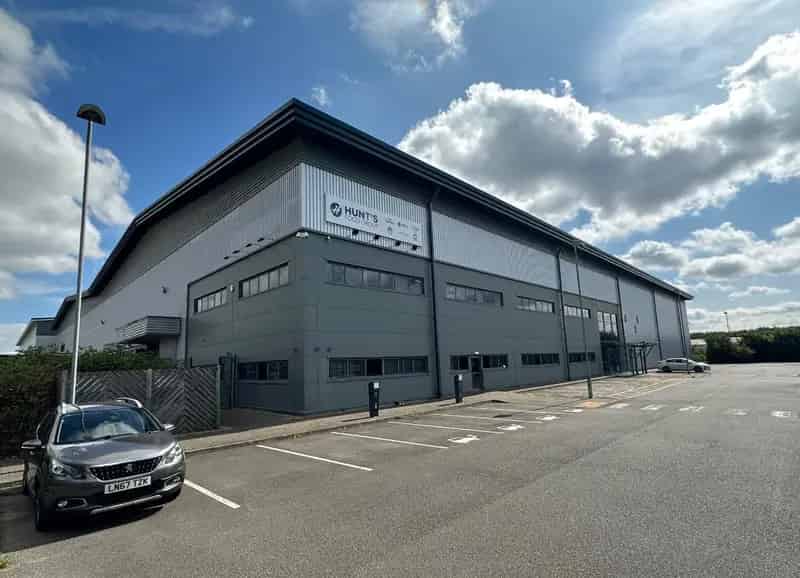 Modern Warehouse 79397 sq ft To Let Nottingham