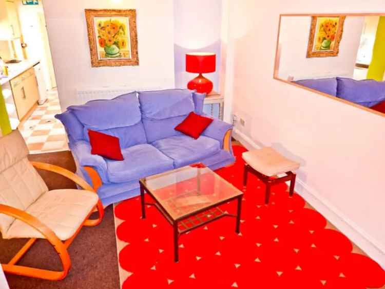 2 Rooms in Elegant 12-Bed Victorian Home - St Andrews