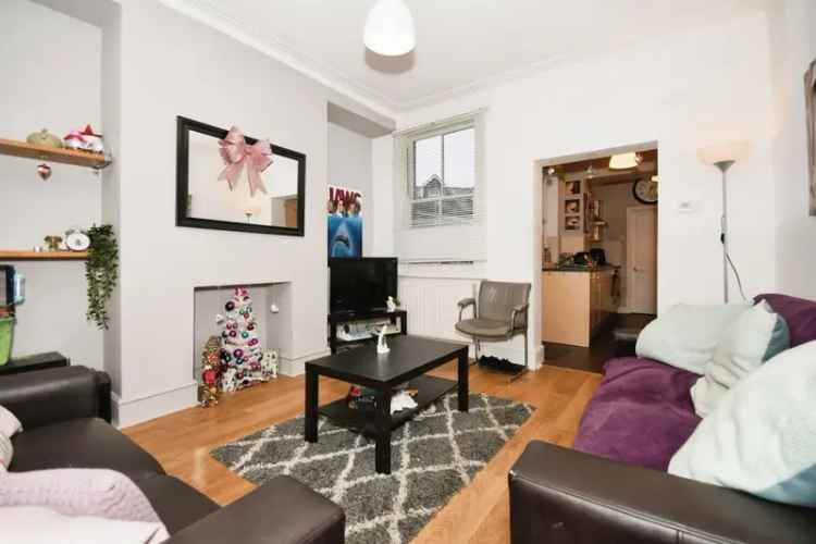 4 Double Bedroom Mid Terrace House S11 Near Botanical Gardens