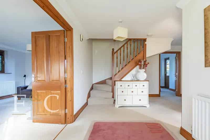 6 Bedroom Detached House Roydon Epping Road
