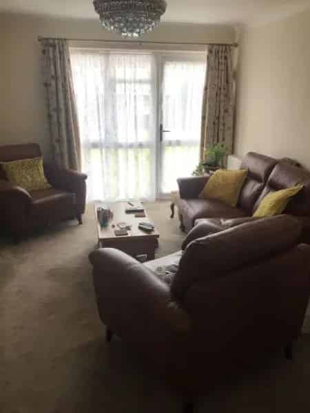 1 Bed Ground Floor Flat Near Beach New Kitchen