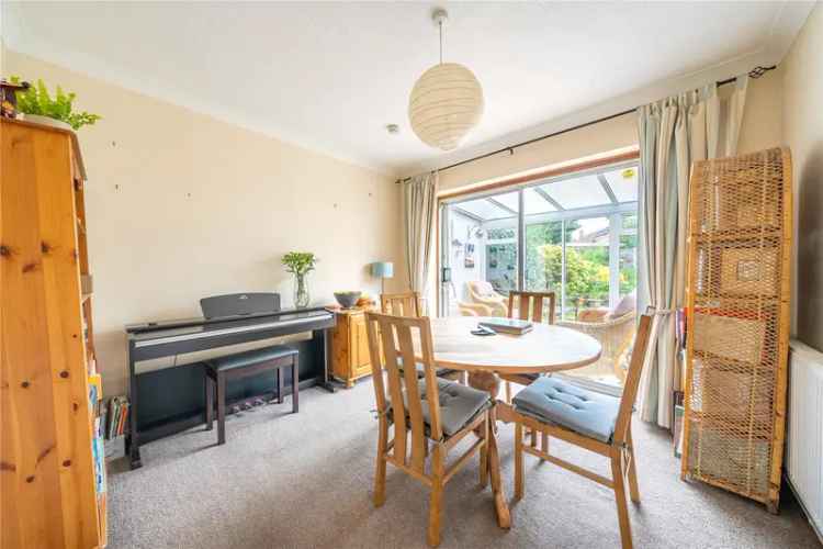 House For Sale in Leeds, England