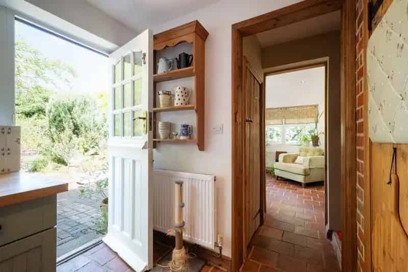 3 Bedroom Semi-Detached Cottage Bressingham