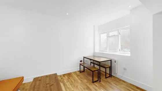 2 rooms flat of 120 m² in London