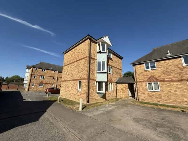 2 Bedroom Flat To Rent Available July 18 2025
