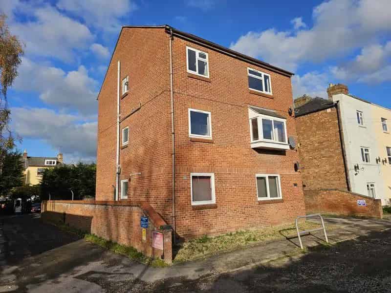 2 Bedroom Flat to Rent