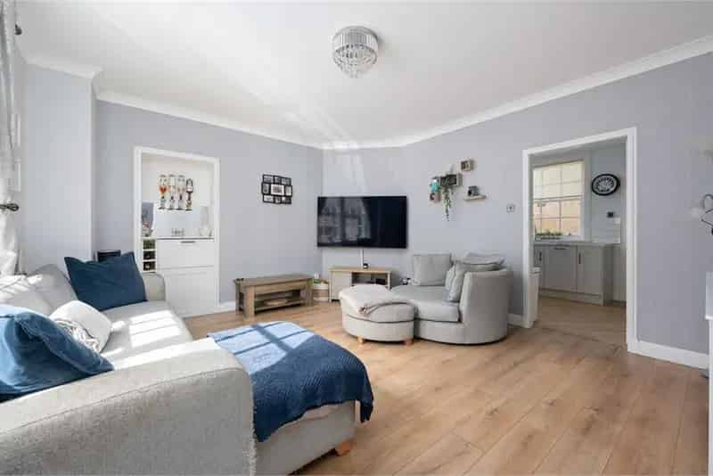 2 Bed Terraced House West Wemyss Modernized
