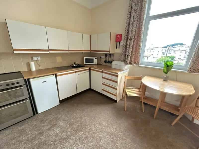 1 Bedroom Seafront Apartment Fully Furnished Zero Deposit Available