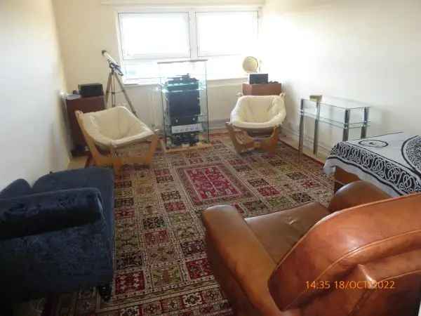 Flat For Rent in Dudley, England