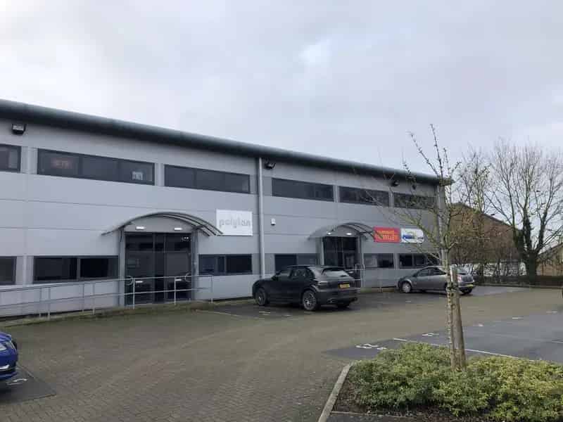 Refurbished Self Contained Offices near M1 Motorway