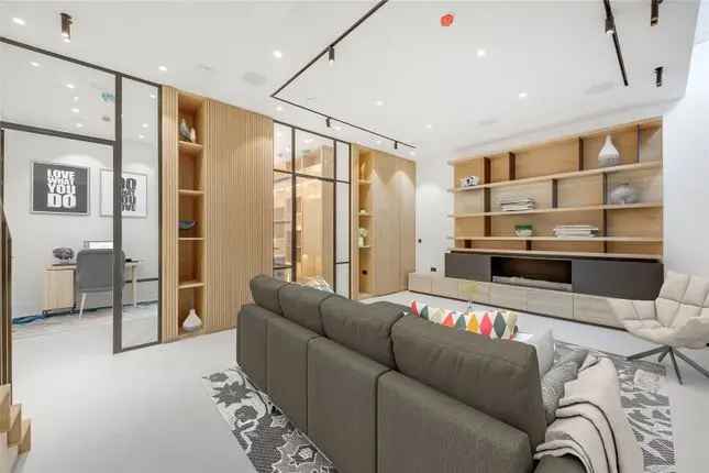 Mews House for Sale South Kensington 4 Beds 3 Baths