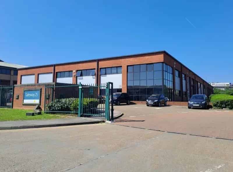 Warehouse Unit For Rent - Refurbished with Ample Parking and Modern Amenities