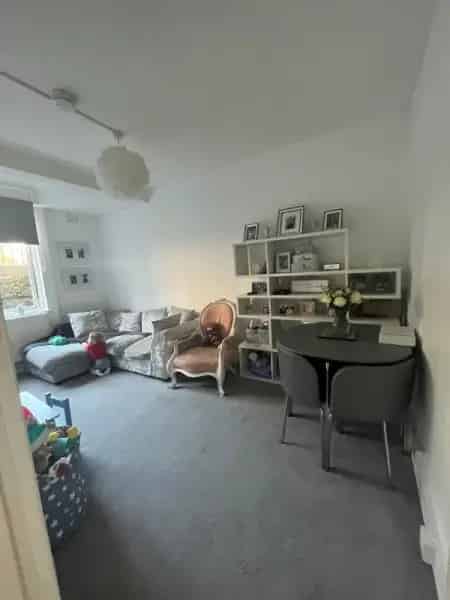 Flat For Rent , London, England