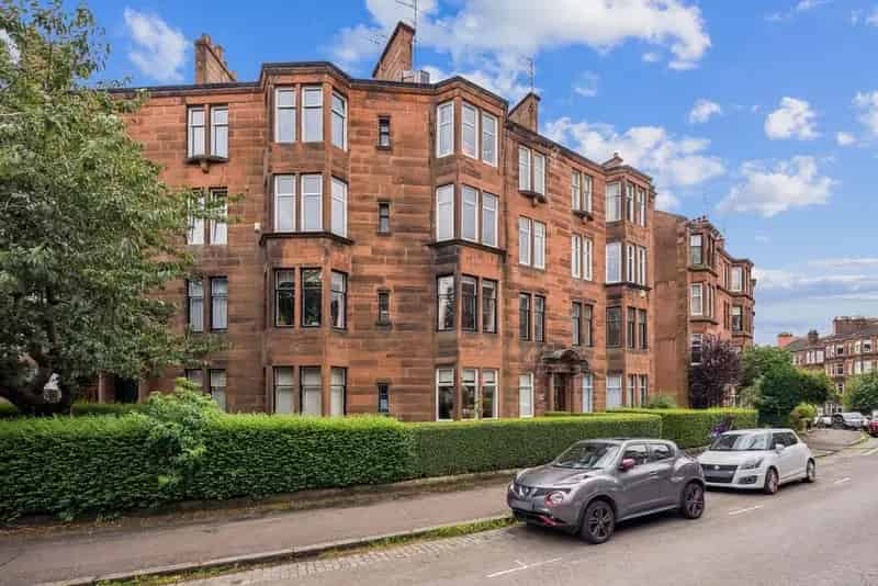1 Bedroom Flat for Sale in Scotland