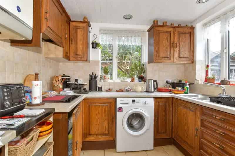 3 Bedroom Detached Bungalow For Sale Near Train Station