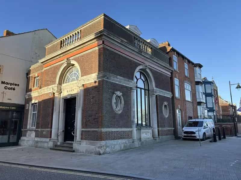 Refurbished Retail Premises with Basement Storage