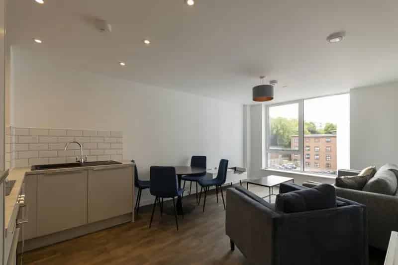 2 Bedroom Luxury Apartment Digbeth Moseley Gardens