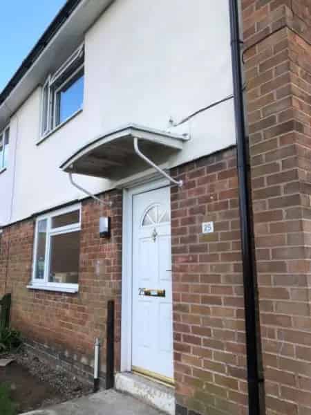 Large 2 Bed House Driveway Garden Exchange