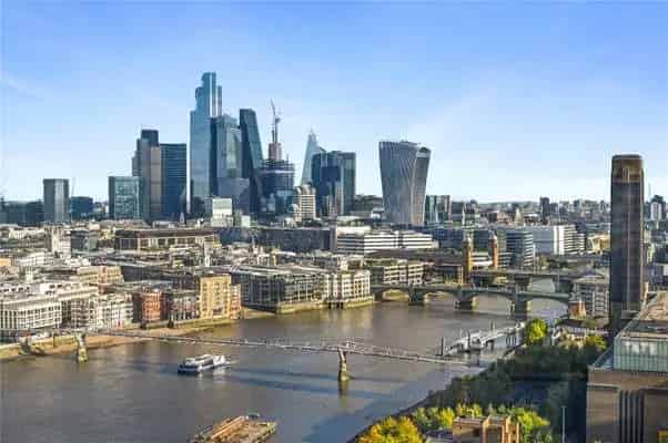 Two Bedroom Apartment in One Blackfriars Development London