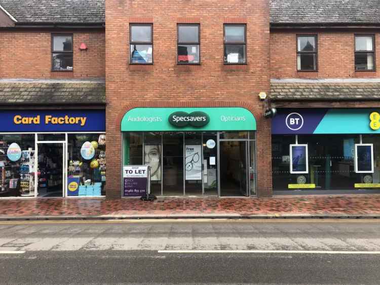 Retail Unit To Let in Pavilion Shopping Centre