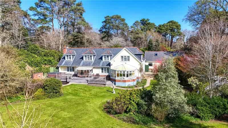 Detached House for Sale 3 Bedrooms Burley Road Bransgore
