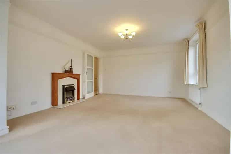 2 Bedroom Apartment Pembroke Park Chain Free Balcony Parking