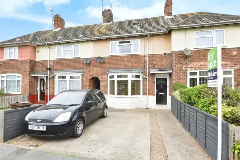 2 Bedroom Terraced House for Sale Modern Kitchen Family Home