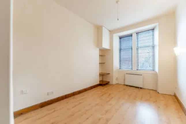 One Bedroom Flat for Sale Glasgow G11 Near University