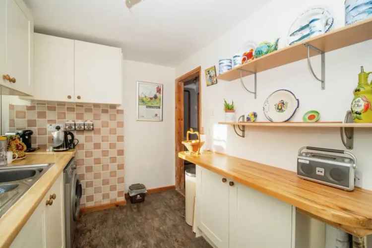 Spacious 3-Bedroom Apartment in Puddletown with Garage and Private Gardens
