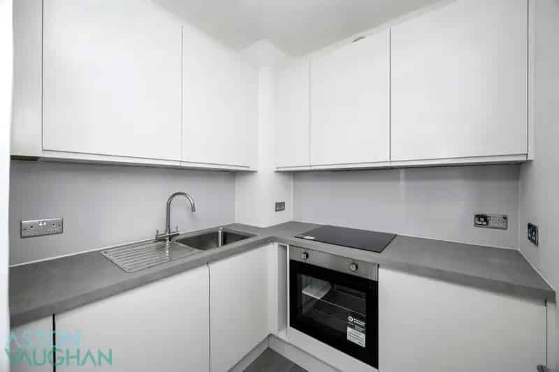 2 Bedroom Apartment for Sale Hove Near Station Shops and Sea
