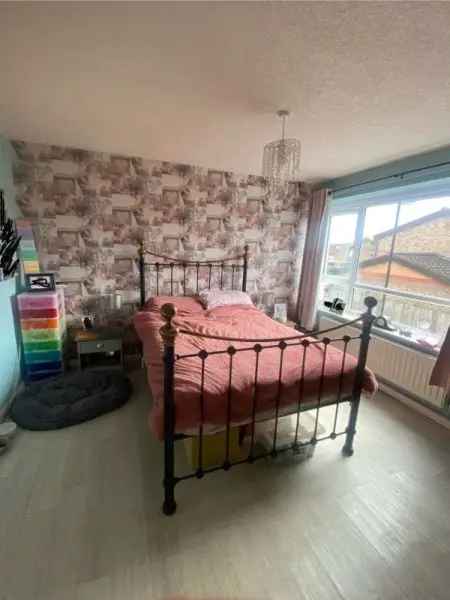 Flat For Rent in Birmingham, England