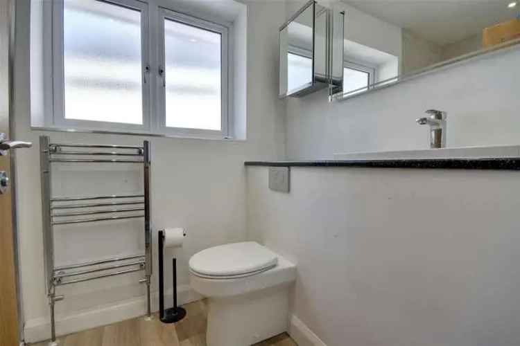 4 Bed Detached House for Sale in Fareham