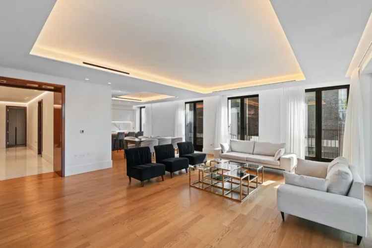 Luxury 3-Bedroom Apartment Kensington