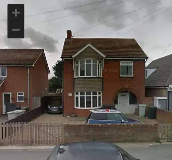 4+ Bed Detached House Large Driveway Large Garden