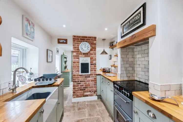 Character Cottage Northwold Norfolk Two Double Bedrooms Garden Parking