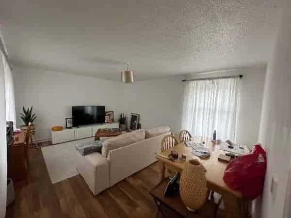 2 Bed House Near Cassiobury Park 7 Min Walk to Tube