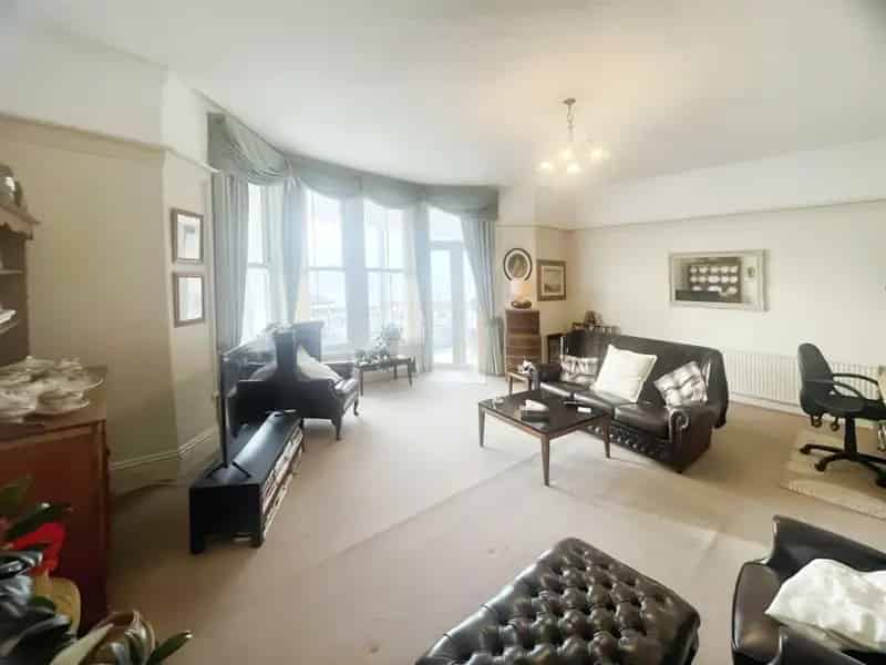 2 Bedroom Sea View Apartment Promenade