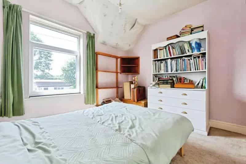 3 Bed Semi-Detached House For Sale