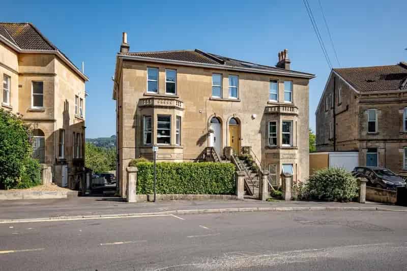 2 Bedroom Apartment for Sale
