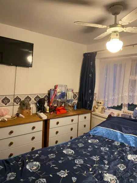 Flat For Rent in Basildon, England