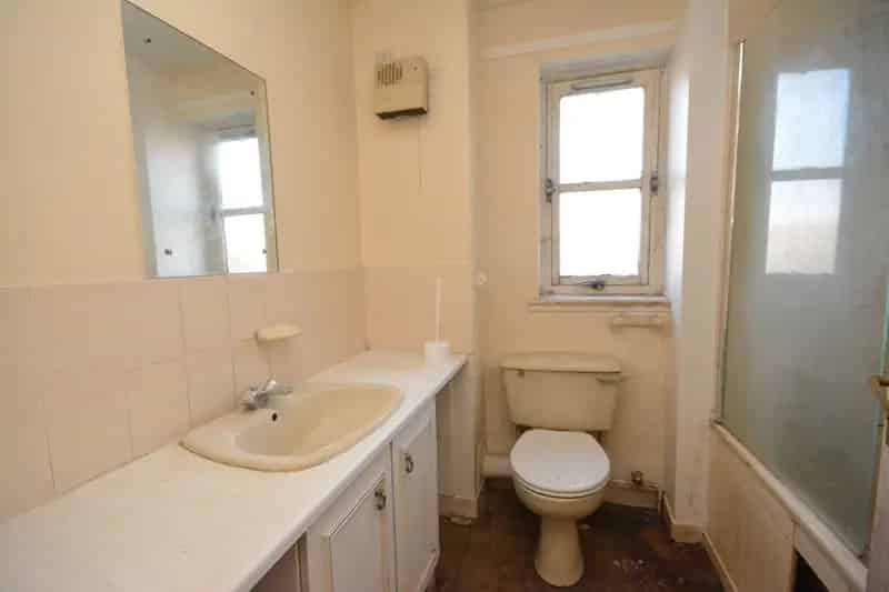 Modern Detached Bungalow in Carron Requiring Modernisation