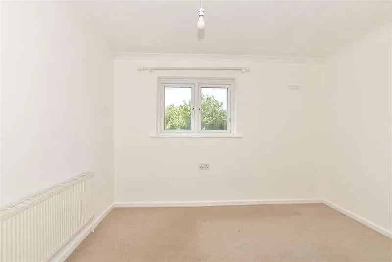 3 Bed Terraced House for Sale Littlebourne No Onward Chain