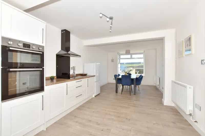 4 Bedroom Detached House with Sea Views For Sale