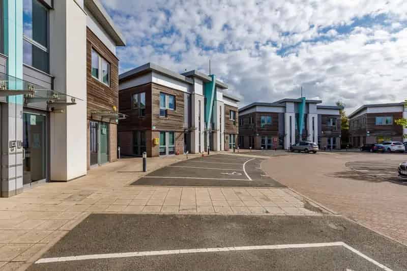 Modern Offices for Sale near Birmingham Business Park M42