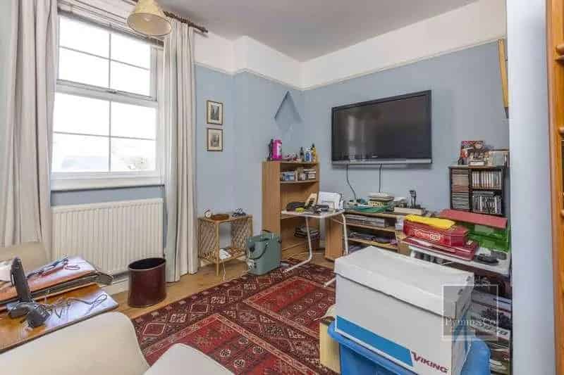 5 Bed Detached 1930s Bungalow for Sale in Cringleford