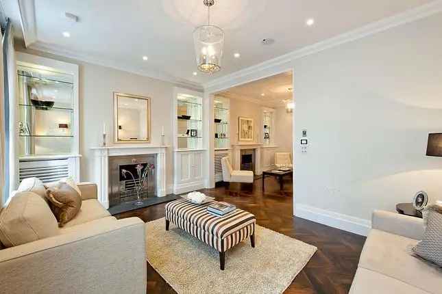 Maisonette to rent in Lower Belgrave Street, Belgravia SW1W