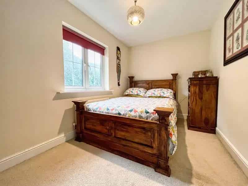 4 Bed Detached House for Sale - Garage - Secluded Location