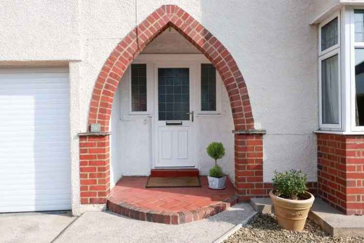 4 bedroom semi-detached house for sale